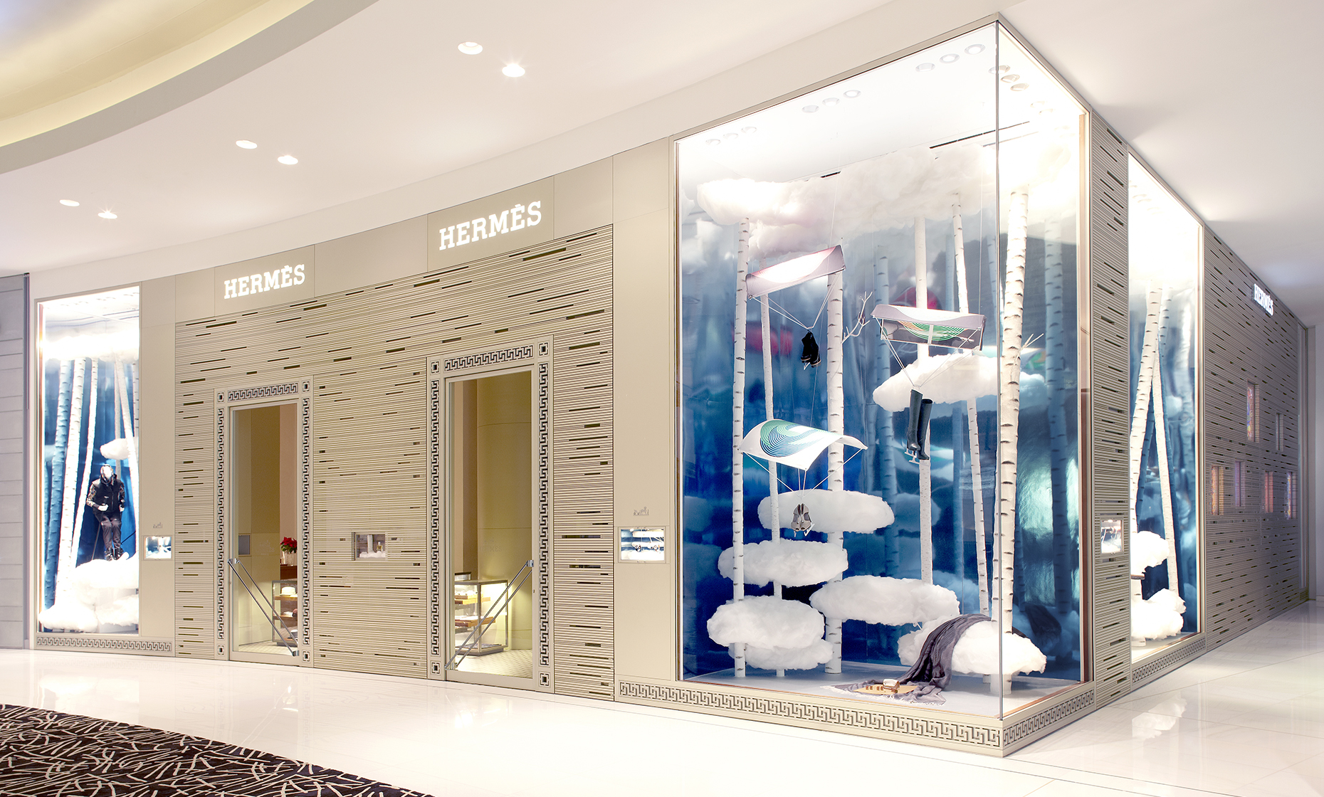 Store scenography Hermès Dubaï : Vive le Sport ! - Chic Agency